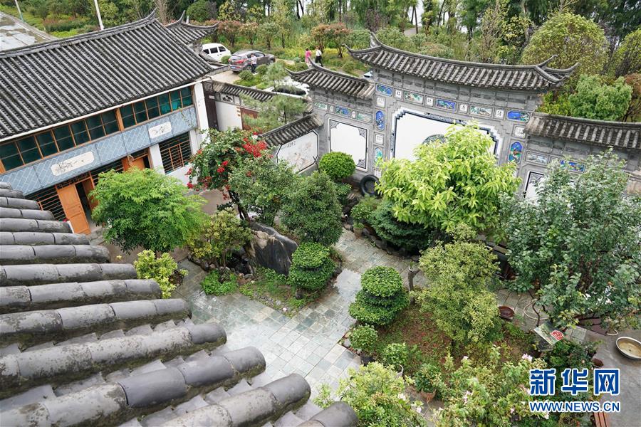 （在習(xí)近平新時代中國特色社會主義思想指引下&mdash;&mdash;新時代新作為新篇章&middot;總書記關(guān)心的百姓身邊事&middot;圖文互動）（1）留住鄉(xiāng)愁 綻放新顏&mdash;&mdash;傳統(tǒng)村落保護(hù)激發(fā)鄉(xiāng)村活力