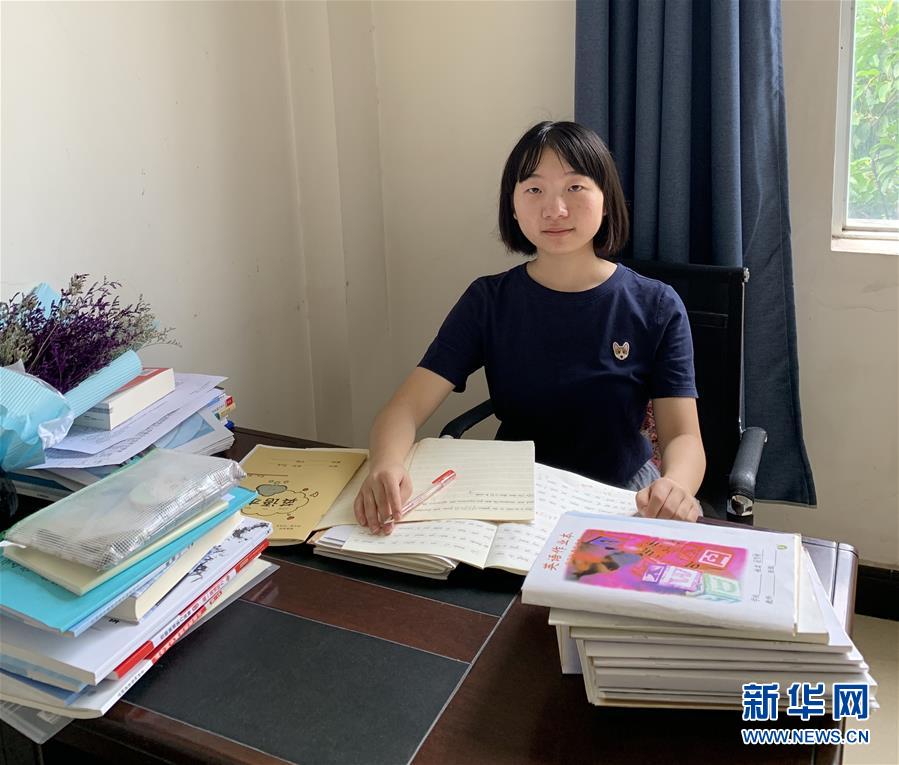 （在習(xí)近平新時代中國特色社會主義思想指引下&mdash;&mdash;新時代新作為新篇章&middot;總書記關(guān)心的百姓身邊事&middot;圖文互動)（2）&ldquo;我走進大山，是為了讓你走出大山&rdquo;&mdash;&mdash;大學(xué)生支教故事