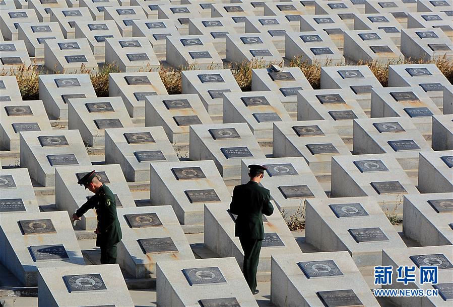 （圖文互動）（7）為了&ldquo;中國號&rdquo;巨輪揚帆遠航&mdash;&mdash;中國共產(chǎn)黨領(lǐng)導下的人民軍隊忠于祖國、服務(wù)人民啟示錄