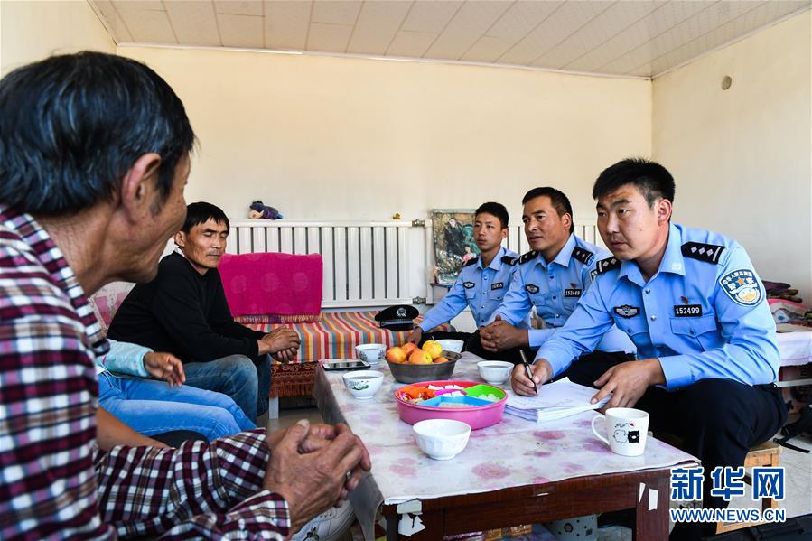 （愛(ài)國(guó)情 奮斗者&middot;圖文互動(dòng)）（7）印刻在戈壁上的名字