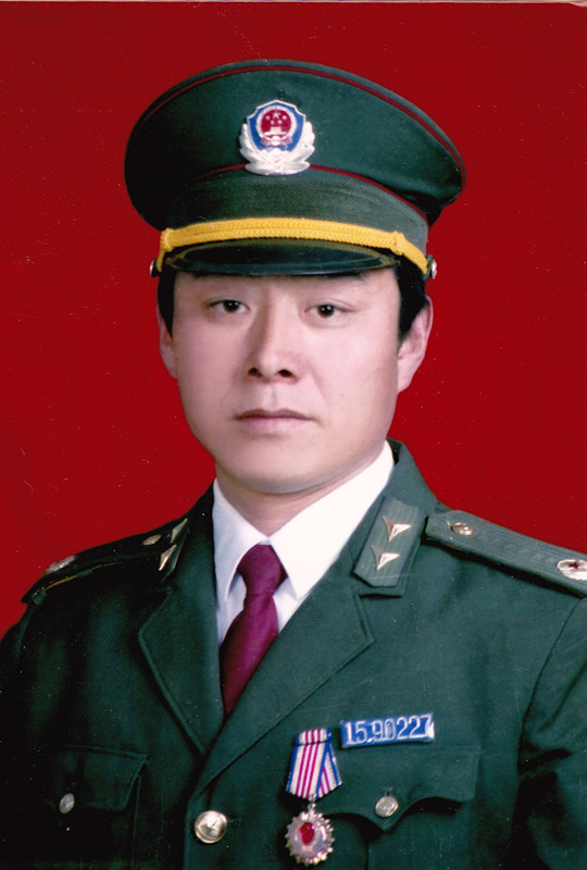 （為了民族復興&middot;英雄烈士譜&middot;圖文互動）人民警察白木仁：和平年代依舊不懼刀槍炸藥