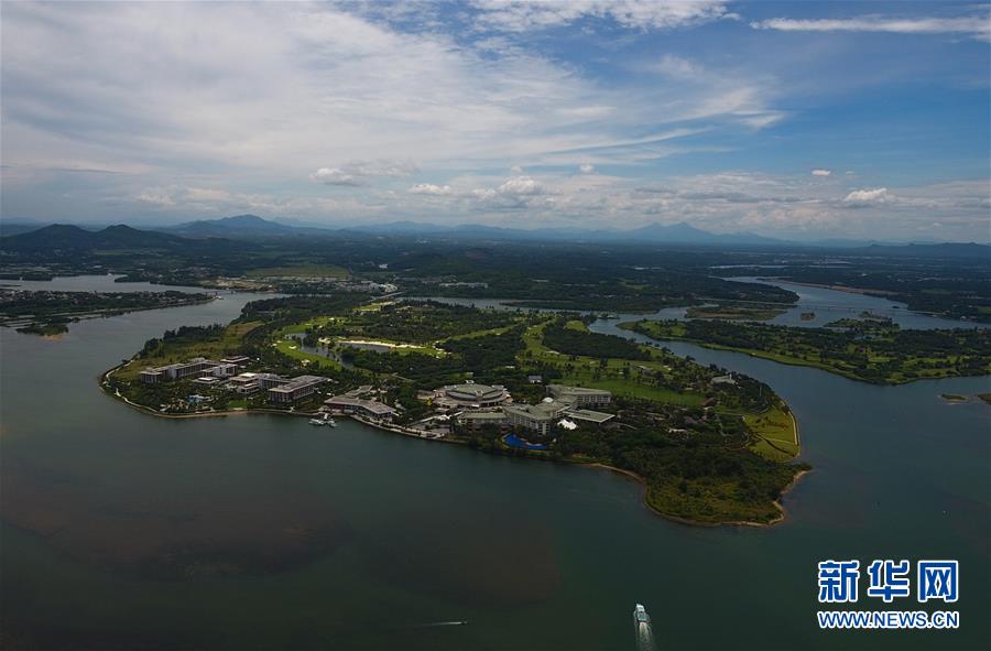 （在習近平新時代中國特色社會主義思想指引下&mdash;&mdash;新時代新作為新篇章&middot;總書記關切開放事&middot;圖文互動）（4）開放的故事講不完&mdash;&mdash;海南開放再&ldquo;提速&rdquo;