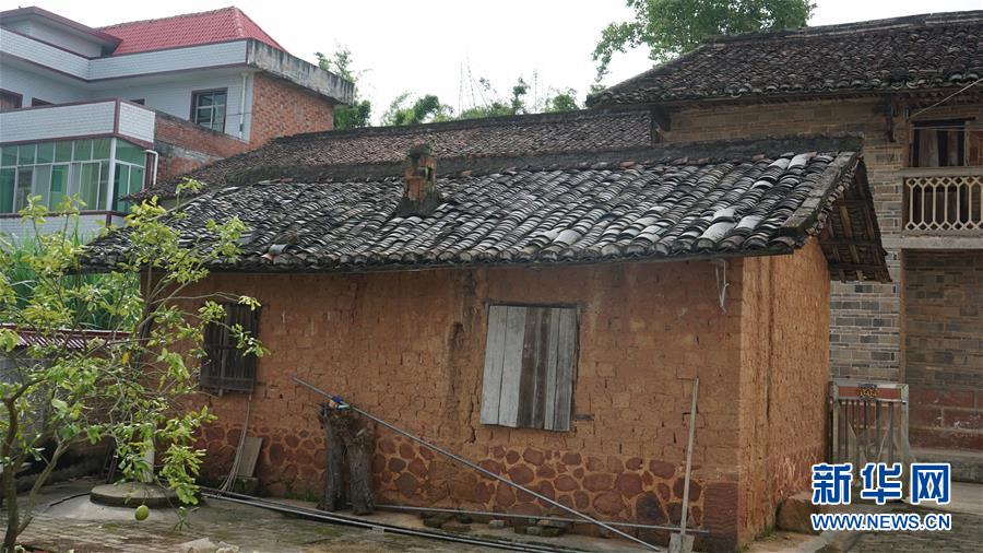 （新華全媒頭條&middot;圖文互動）（2）守望80年的土房 永恒不變的初心&mdash;&mdash;贛南蘇區曹承鳳家&ldquo;三棟房&rdquo;記事