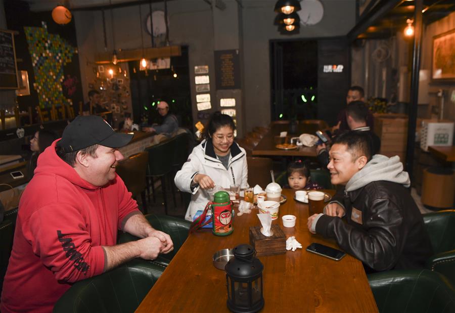 （在習近平新時代中國特色社會主義思想指引下&mdash;&mdash;新時代新作為新篇章&middot;總書記關切開放事&middot;圖文互動）（2）中國引力：在開放的中國共創幸福 