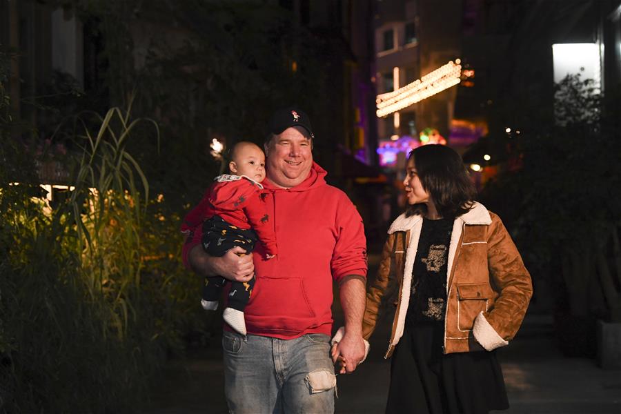 （在習近平新時代中國特色社會主義思想指引下&mdash;&mdash;新時代新作為新篇章&middot;總書記關切開放事&middot;圖文互動）（3）中國引力：在開放的中國共創幸福 