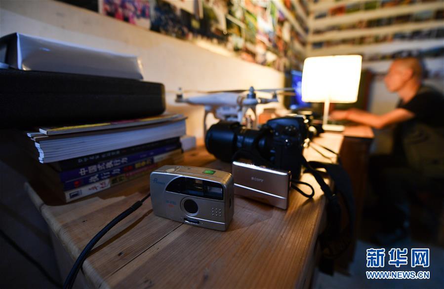 （圖文互動）（7）鄉村攝影師、鄉村&ldquo;模特&rdquo;、民宿店主&mdash;&mdash;鄉村旅游推動婺源農民生活方式發生新變化