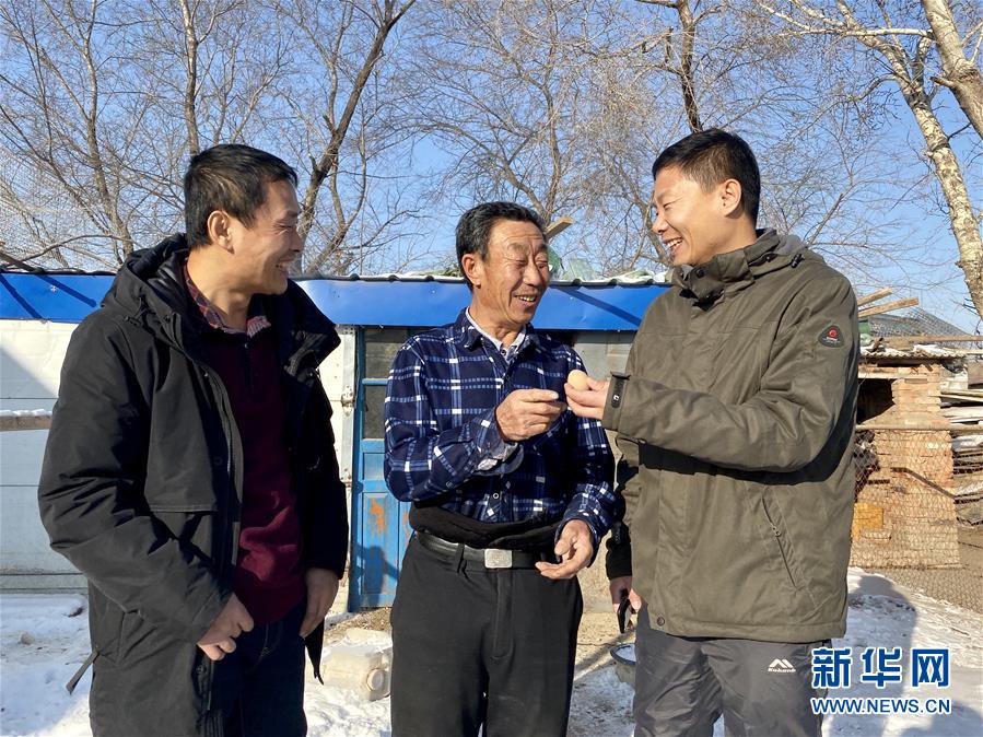 （在習近平新時代中國特色社會主義思想指引下&mdash;&mdash;新時代新作為新篇章&middot;總書記關切脫貧事&middot;決勝貧困&middot;圖文互動）（1）讓一方水土&ldquo;富養&rdquo;一方人&mdash;&mdash;扶貧特色產業惠及千家萬戶