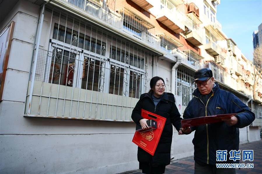 （新春走基層&middot;圖文互動）（4）向群眾匯報&mdash;&mdash;一份當(dāng)面提交的&ldquo;年度答卷&rdquo;