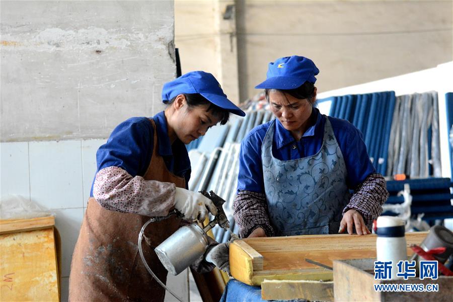 （新春走基層&middot;圖文互動(dòng)）（1）聾啞姐妹的無聲春運(yùn)