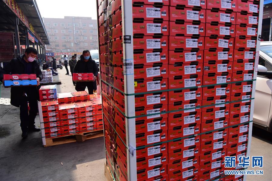 （聚焦疫情防控&middot;圖文互動）（2）吃的東西充足，做點花樣菜吧！&mdash;&mdash;中部地區最大農產品批發市場見聞 