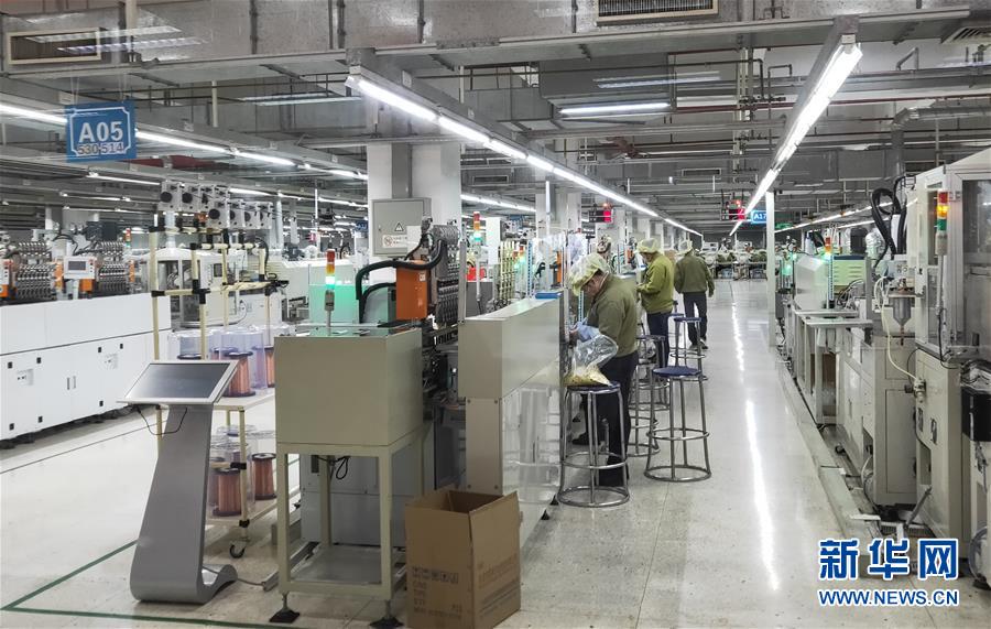 （來自經(jīng)濟(jì)前沿的故事&middot;企業(yè)復(fù)工復(fù)產(chǎn)&middot;圖文互動(dòng)）（1）看1500多名工人是如何復(fù)工的？&mdash;&mdash;湖南郴州一家企業(yè)復(fù)工目擊記 