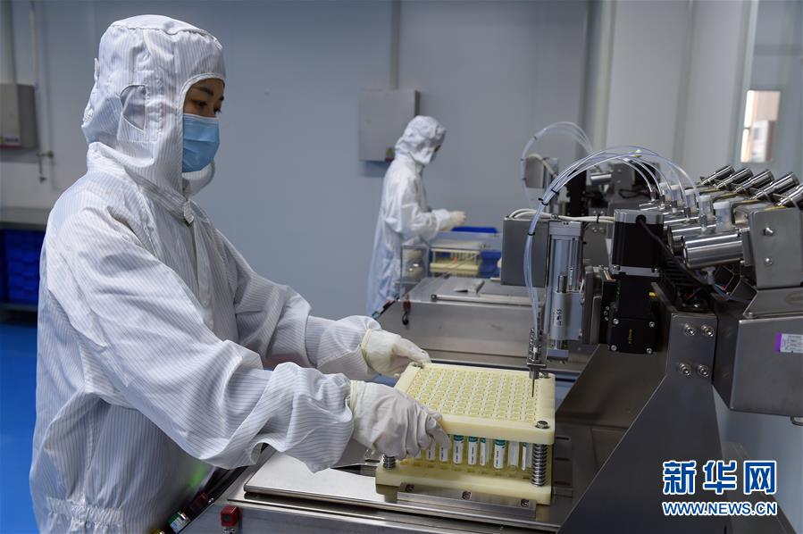 （在習近平新時代中國特色社會主義思想指引下&mdash;&mdash;新時代新作為新篇章&middot;習近平總書記關切事&middot;圖文互動）（7）打好防控&ldquo;主動仗&rdquo;&mdash;&mdash;各地精準施策堅決遏制疫情蔓延