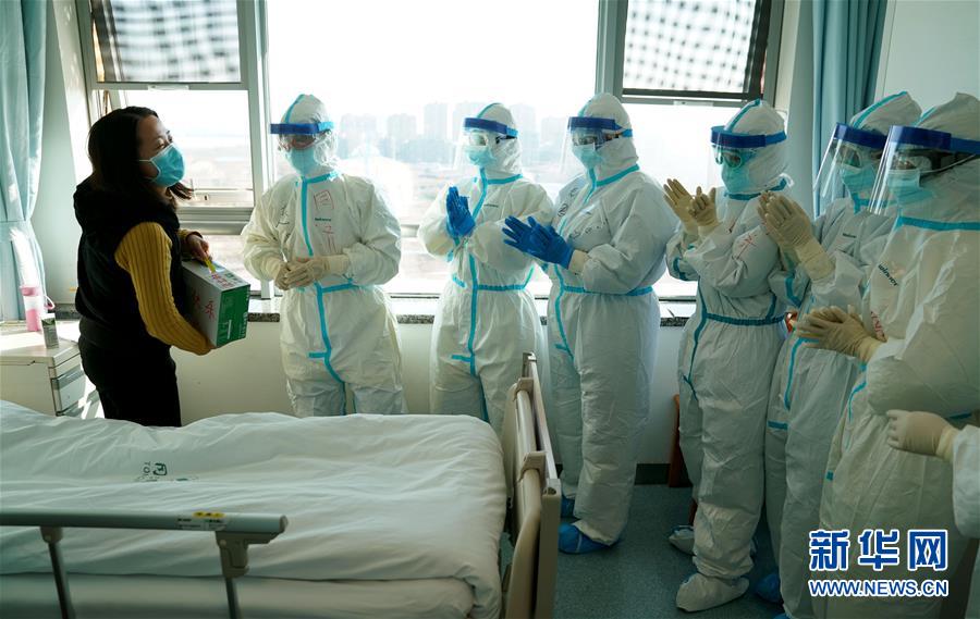 （新華全媒頭條&middot;圖文互動）（6）&ldquo;與國家同舟，與人民共濟(jì)&rdquo;&mdash;&mdash;新冠肺炎重癥救治同濟(jì)醫(yī)院戰(zhàn)&ldquo;疫&rdquo;直擊