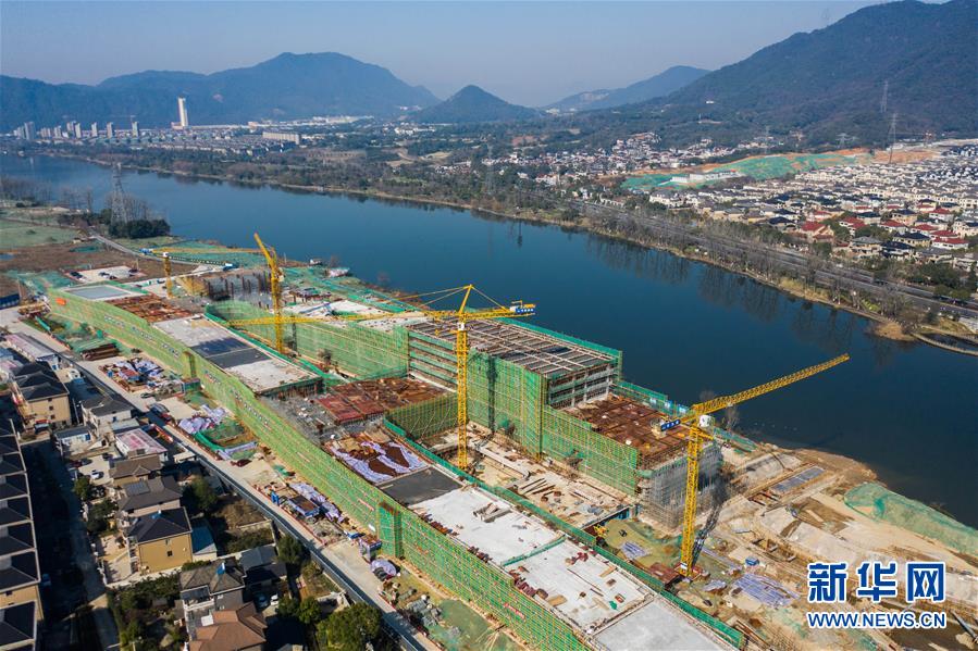 （新華全媒頭條&middot;圖文互動）（16）磨難壓不垮 奮起正當時&mdash;&mdash;習近平總書記在統籌推進新冠肺炎疫情防控和經濟社會發展工作部署會議上的重要講話振奮人心凝聚力量