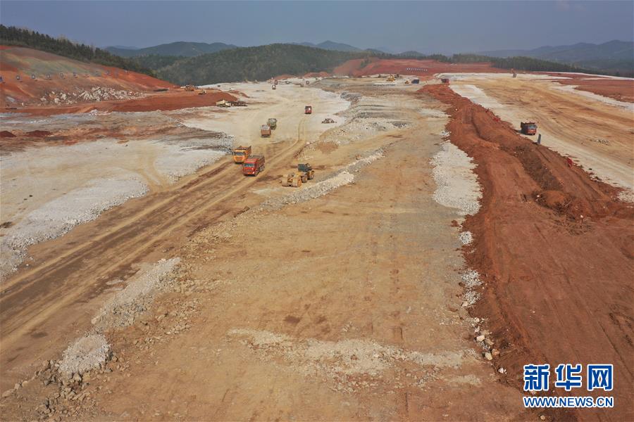 (圖文互動)(1)防疫復(fù)工齊抓 力促早日通航——湖南郴州北湖機場建設(shè)復(fù)工側(cè)記