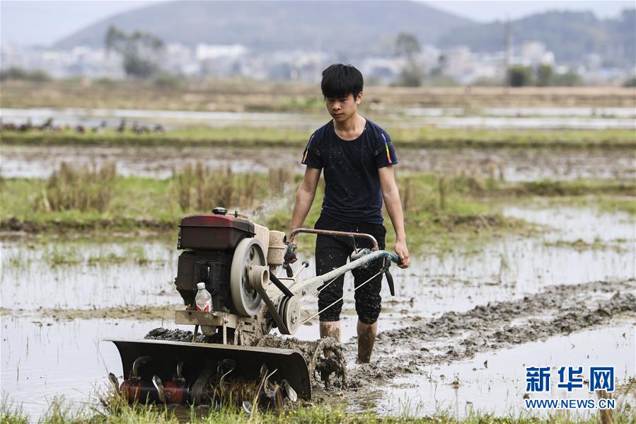 （圖文互動）（1）&ldquo;早一天復(fù)工，損失就少一點(diǎn)&rdquo;&mdash;&mdash;廣西以精準(zhǔn)防控推動復(fù)工復(fù)產(chǎn)一線見聞
