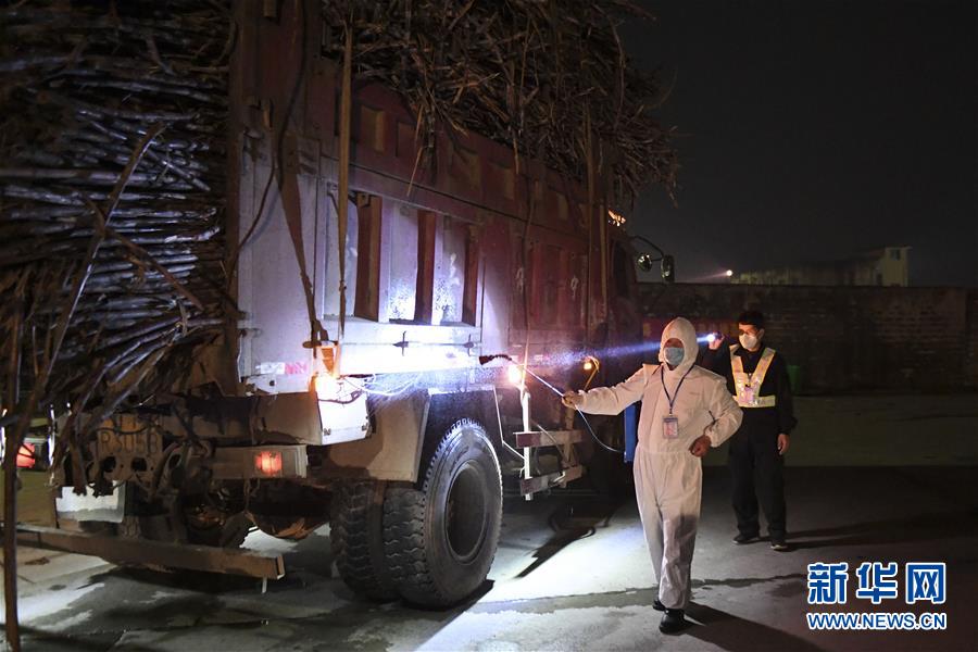 （圖文互動）（7）&ldquo;早一天復(fù)工，損失就少一點(diǎn)&rdquo;&mdash;&mdash;廣西以精準(zhǔn)防控推動復(fù)工復(fù)產(chǎn)一線見聞