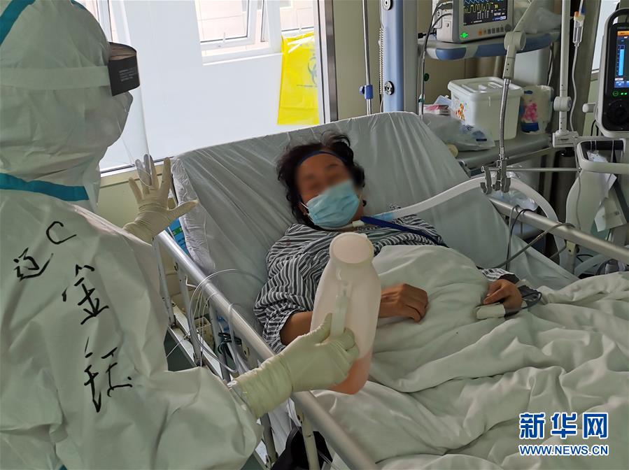 （一線抗疫群英譜&middot;圖文互動(dòng)）（5）生命之光，溫暖&ldquo;無面之交&rdquo;&mdash;&mdash;記抗疫一線重癥監(jiān)護(hù)室90后護(hù)士金鈺 