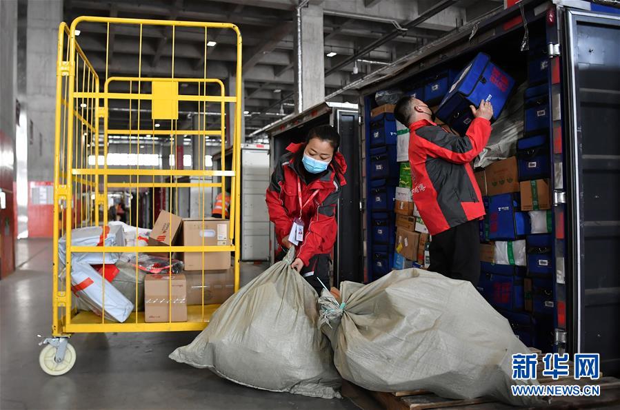 （新華全媒頭條&middot;圖文互動）（11）暢通復工復產&ldquo;生命線&rdquo;&mdash;&mdash;全國恢復正常交通運輸秩序