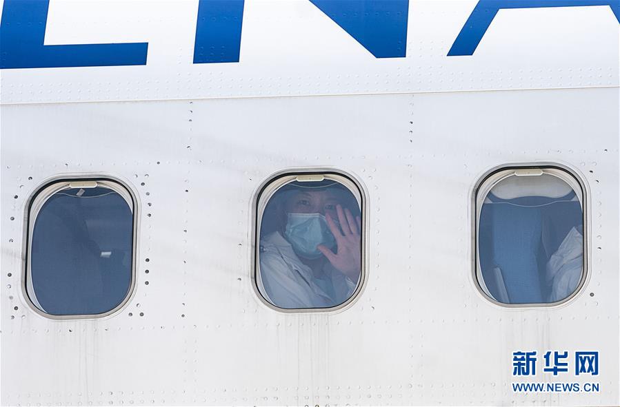 (新華全媒頭條·圖文互動)(7)最美逆行者,武漢永遠記得你!——首批援鄂醫療隊返程紀實