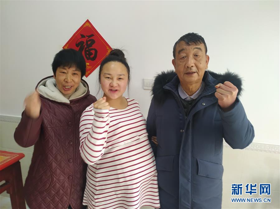 （一線抗疫群英譜&middot;圖文互動）（4）羅文浩：&ldquo;女兒，你的名字里有溫暖，有榮光！&rdquo;