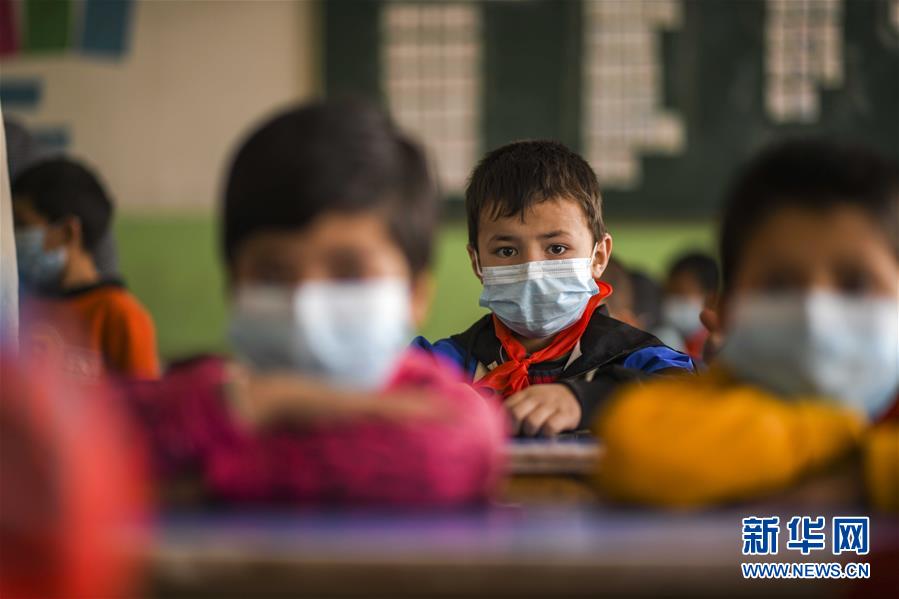 （決戰決勝脫貧攻堅&middot;圖文互動）（14）決戰昆侖&mdash;&mdash;新疆聚焦10個未摘帽縣展開深度貧困攻堅戰 