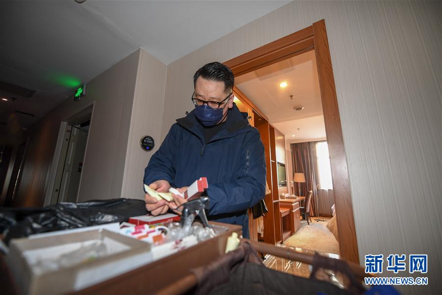 （一線抗疫群英譜&middot;圖文互動）（2）服務白衣天使的&ldquo;管家&rdquo;艾厚宇