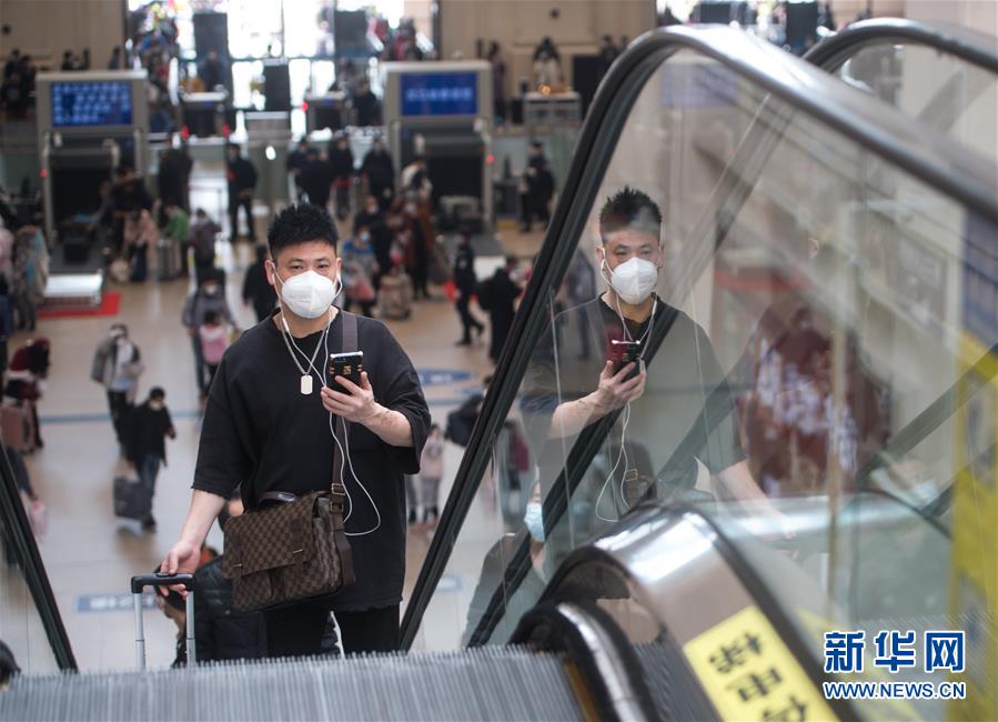 （新華全媒頭條&middot;圖文互動）（10）江城&ldquo;歸來&rdquo; 不負(fù)韶華&mdash;&mdash;武漢&ldquo;解封&rdquo;半月記