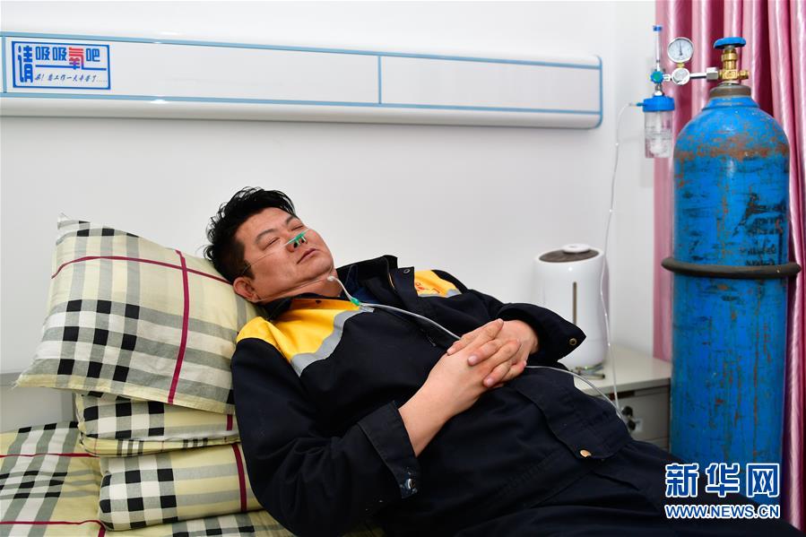 （新華全媒頭條&middot;圖文互動）（11）用腳步和忠誠守護雪域天路&mdash;&mdash;記青藏鐵路望昆線路車間副主任于本蕃