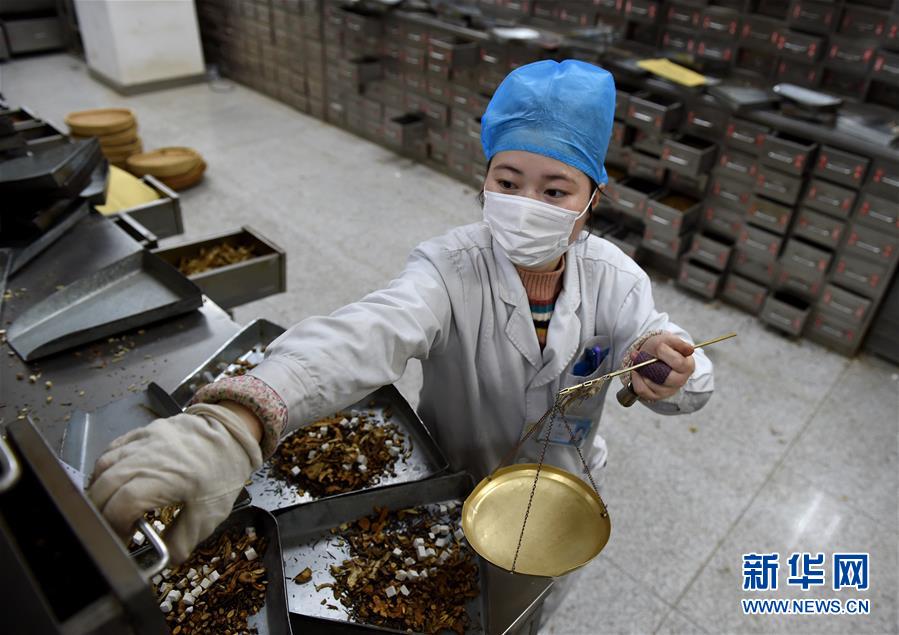 （聚焦疫情防控&middot;圖文互動）（14）分秒必爭！一切為了治病救人&mdash;&mdash;中國抗疫生命至上的生動實踐