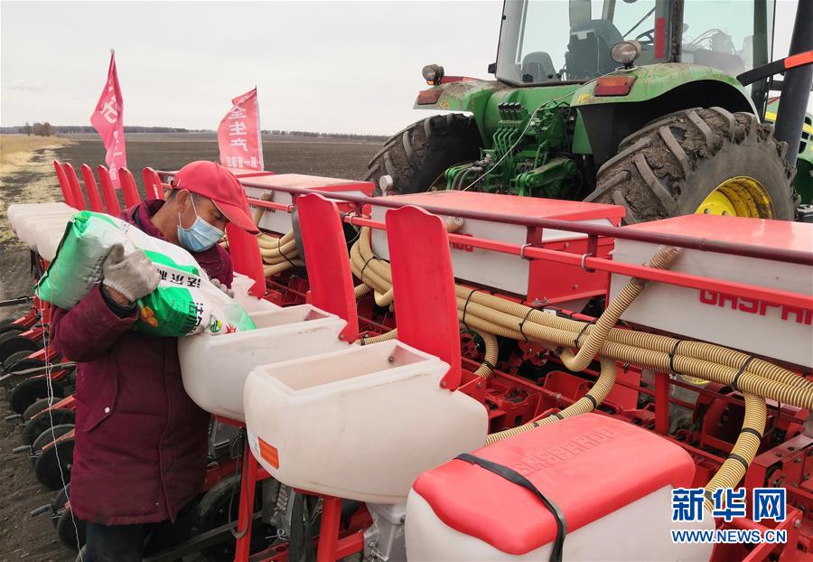 (新華全媒頭條·圖文互動(dòng))(6)讓中國飯碗端得更牢——“中華糧倉”春耕剪影