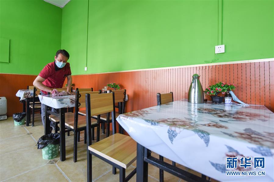 （決戰決勝脫貧攻堅&middot;圖文互動）（3）阿布都艾尼北上務工&ldquo;三級跳&rdquo;