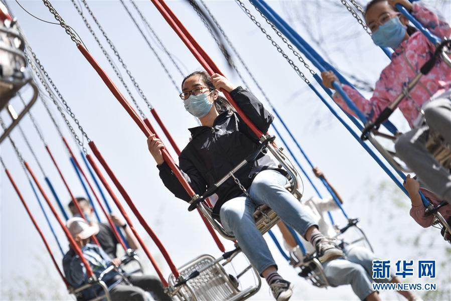 （新華全媒頭條&middot;圖文互動(dòng)）（4）人氣回暖 消費(fèi)復(fù)蘇 健康出行&mdash;&mdash;加長(zhǎng)版&ldquo;五一&rdquo;假期觀察 