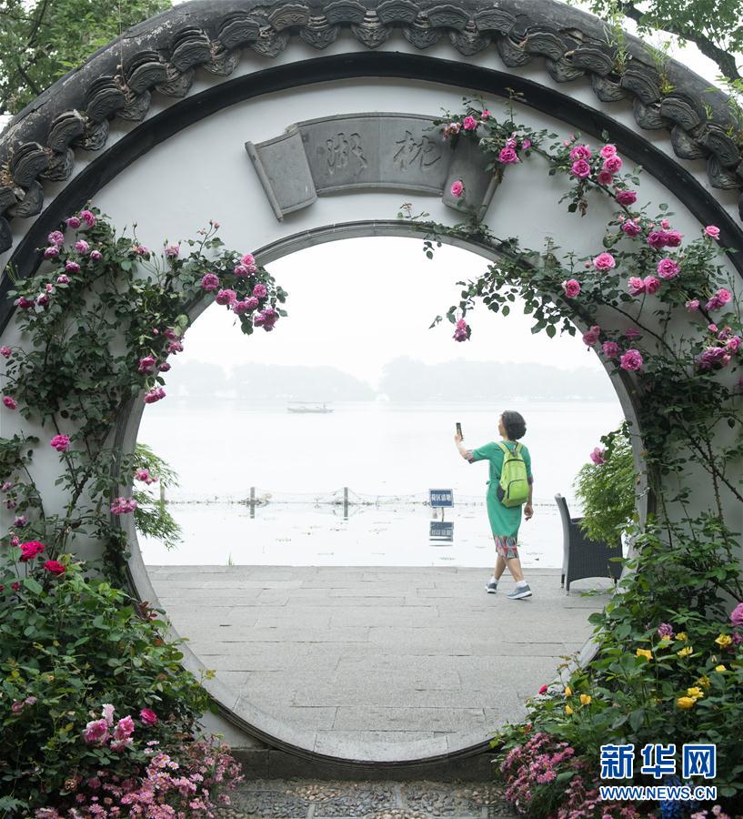 （新華全媒頭條&middot;圖文互動(dòng)）（5）人氣回暖 消費(fèi)復(fù)蘇 健康出行&mdash;&mdash;加長(zhǎng)版&ldquo;五一&rdquo;假期觀察 