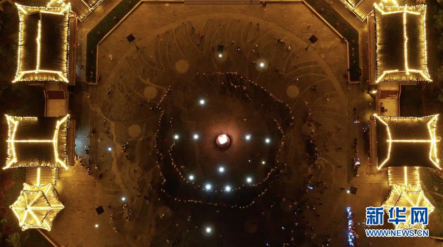 （決戰(zhàn)決勝脫貧攻堅&middot;圖文互動）（2）阿妹戚托：大山里的&ldquo;非遺&rdquo;助搬遷群眾穩(wěn)得住