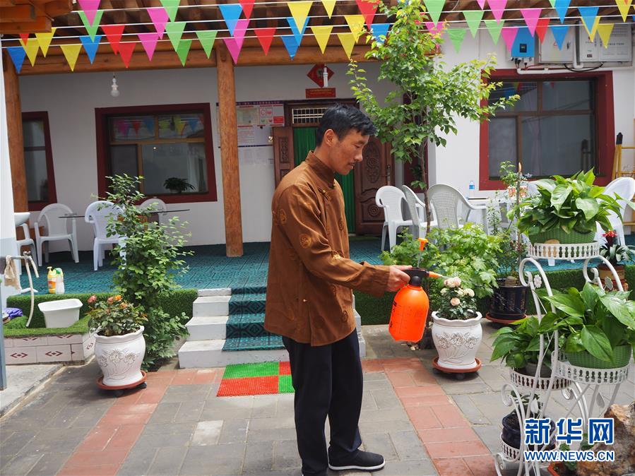 （決戰決勝脫貧攻堅&middot;圖文互動）（2）德吉村里找幸福