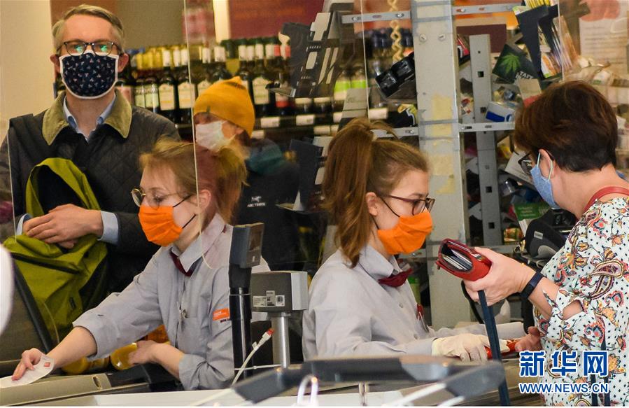 （國際&middot;圖文互動）（1）特稿：穿越寒暑 無問西東&mdash;&mdash;寫在新冠疫情構(gòu)成&ldquo;國際關(guān)注的突發(fā)公共衛(wèi)生事件&rdquo;半年之際