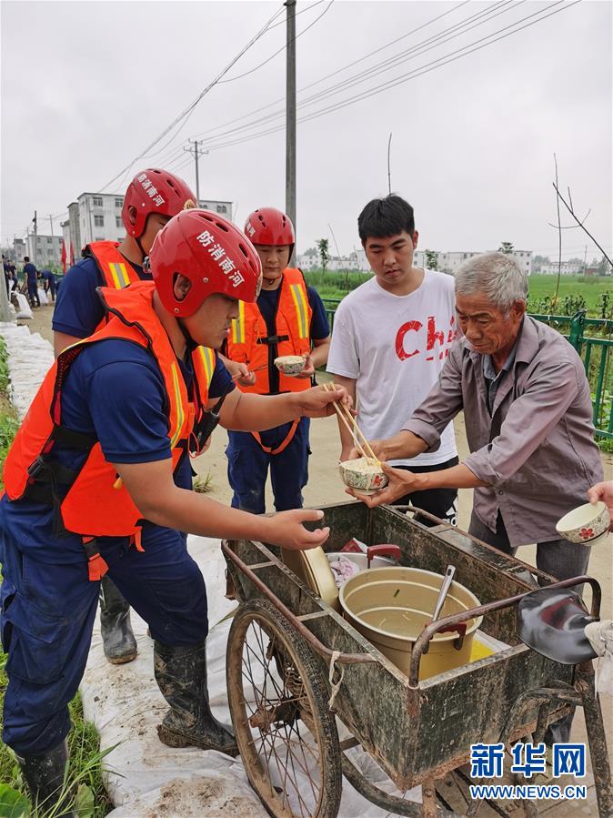 （新華全媒頭條&middot;圖文互動）（5）筑起共御水患的鋼鐵長堤&mdash;&mdash;戰洪一線的&ldquo;干群關系新答卷&rdquo;