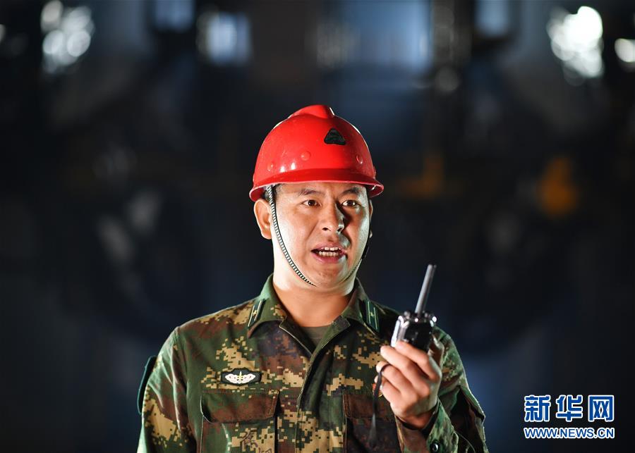 (軍事·圖文互動)(1)為導彈筑巢的“彝族雄鷹”——記“最美新時代革命軍人”沙子呷