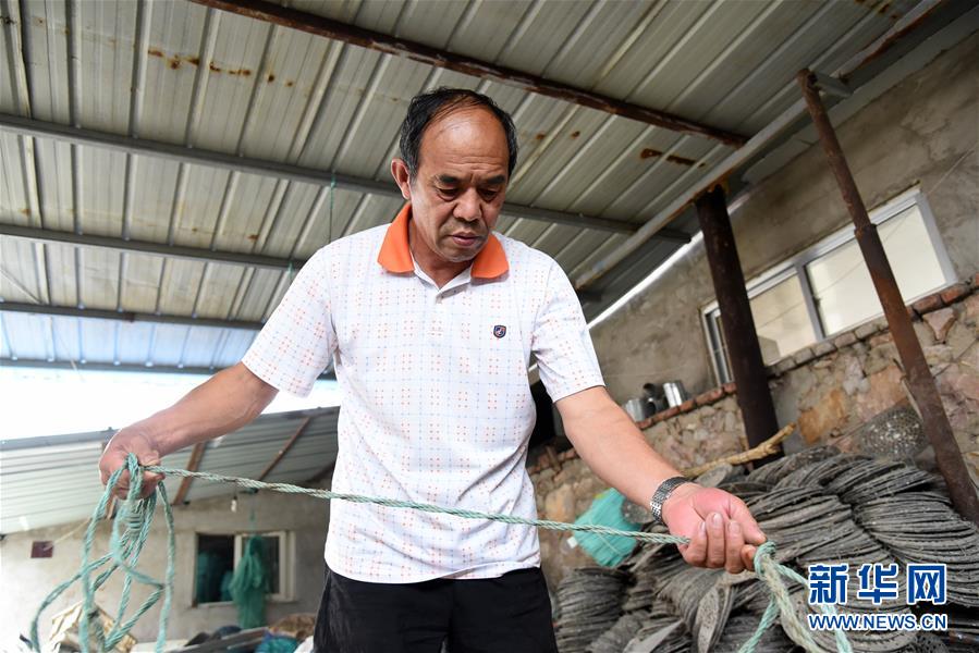 （走向我們的小康生活&middot;圖文互動）（4）長島漁民的扇貝喜事：從請客求人買到供不應求