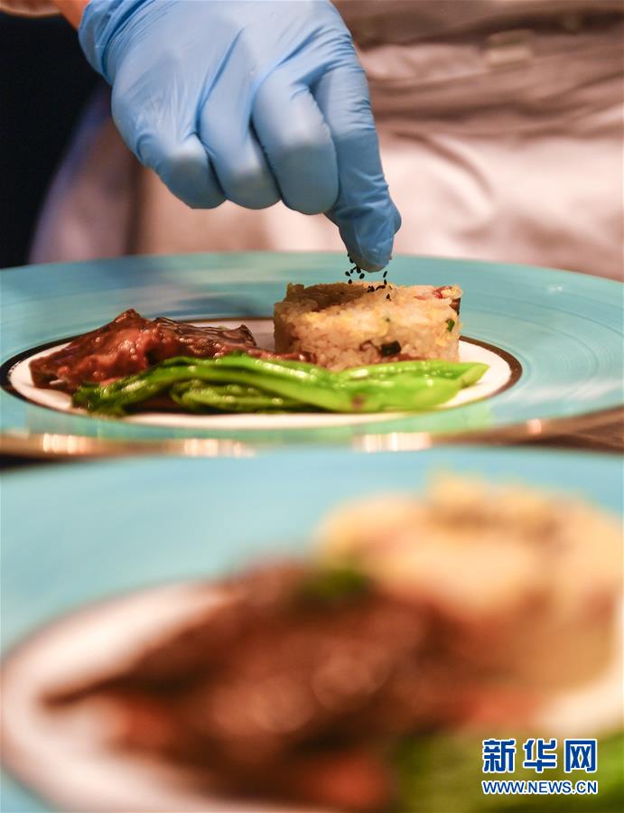 （在習近平新時代中國特色社會主義思想指引下&mdash;&mdash;新時代新作為新篇章&middot;習近平總書記關切事&middot;圖文互動）（5）珍惜盤中餐，狠剎浪費風&mdash;&mdash;各地積極行動堅決制止餐飲浪費
