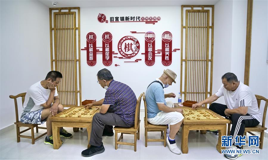 （總書記推動的改革身邊事&middot;文化改革篇）（2）特寫：&ldquo;生活便利了，環境變美了，人也舒心了&rdquo; &mdash;&mdash;感受基層文明實踐站里的惠民服務