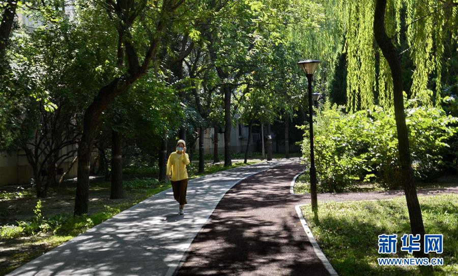 （總書記推動的改革身邊事&middot;文化改革篇）（3）特寫：&ldquo;生活便利了，環境變美了，人也舒心了&rdquo; &mdash;&mdash;感受基層文明實踐站里的惠民服務