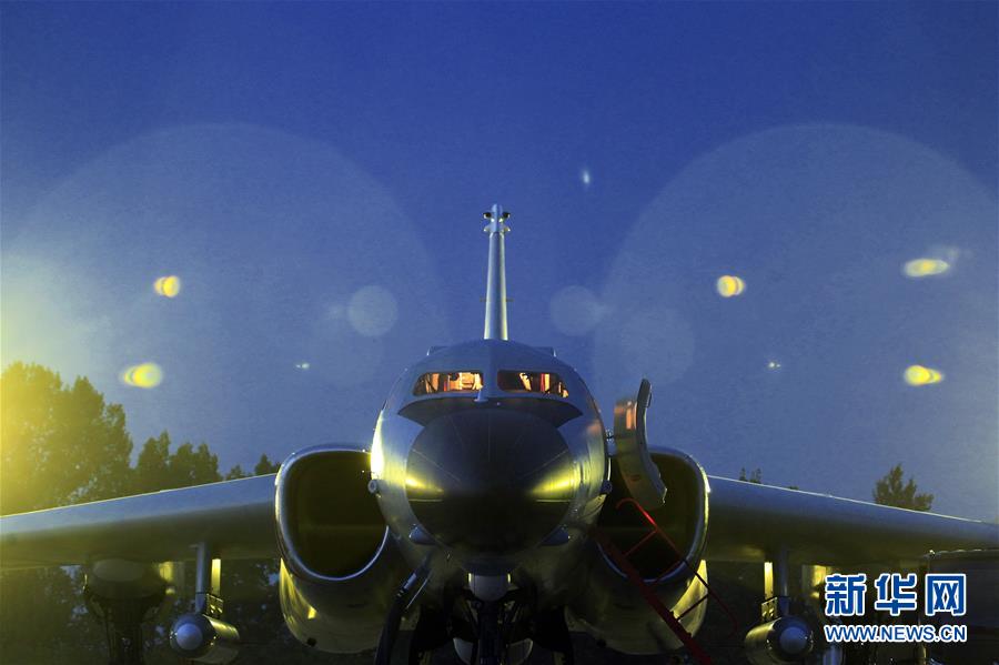 （在習近平強軍思想指引下&middot;我們在戰位報告&middot;圖文互動）（3）雷霆&ldquo;戰神&rdquo;向戰而飛&mdash;&mdash;空軍航空兵某師牢記囑托備戰打仗記事