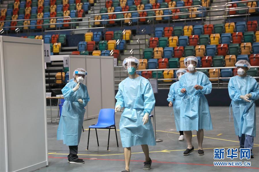 （圖文互動(dòng)）（2）&ldquo;身為醫(yī)護(hù)人員一分子，應(yīng)該出來幫忙&rdquo;&mdash;&mdash;參與新冠病毒社區(qū)檢測(cè)的香港醫(yī)護(hù)人員速寫