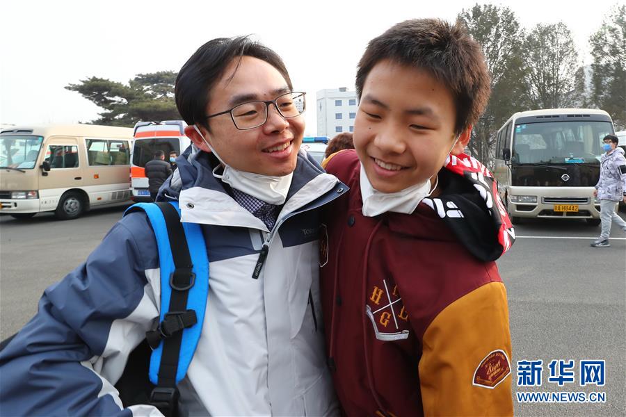 （抗疫一線醫務人員英雄群體&middot;圖文互動）（5）你的名字，我們的希望&mdash;&mdash;記國家援鄂抗疫醫療隊