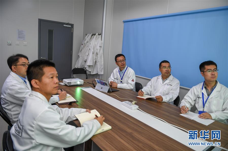 （在習近平新時代中國特色社會主義思想指引下&mdash;&mdash;新時代新作為新篇章&middot;習近平總書記關切事&middot;圖文互動）（1）終不悔為國為民，攀高峰只爭朝夕&mdash;&mdash;來自科學家們的動人故事