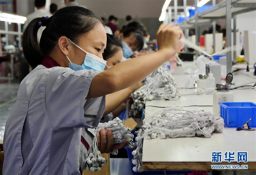 （決戰決勝脫貧攻堅&middot;圖文互動）（12）同飲一江水 攜手&ldquo;斬窮根&rdquo;&mdash;&mdash;深圳對口廣西河池、百色扶貧協作見聞