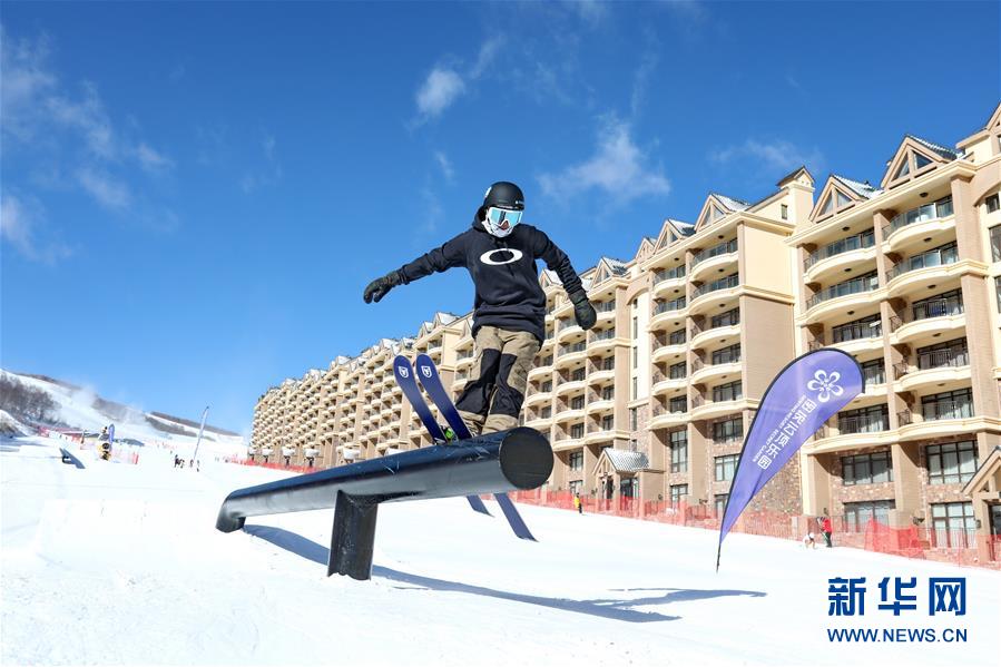 （新華全媒頭條&middot;圖文互動(dòng)）（9）北京初展&ldquo;雙奧&rdquo;之城英姿&mdash;&mdash;寫(xiě)在北京冬奧會(huì)開(kāi)幕倒計(jì)時(shí)500天之際