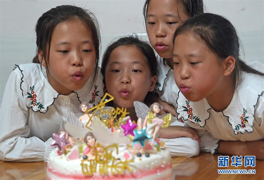 （脫貧攻堅&middot;圖片故事）（13）四胞胎家脫貧記